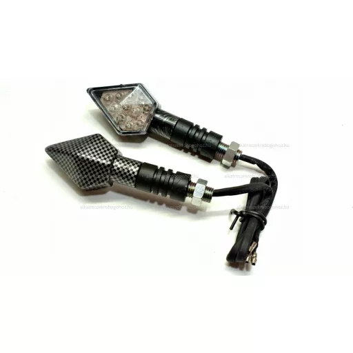 Index LED-es Karbon ROMB – robogó elektromosság és világítás alkatrész, cikkszám: P02682