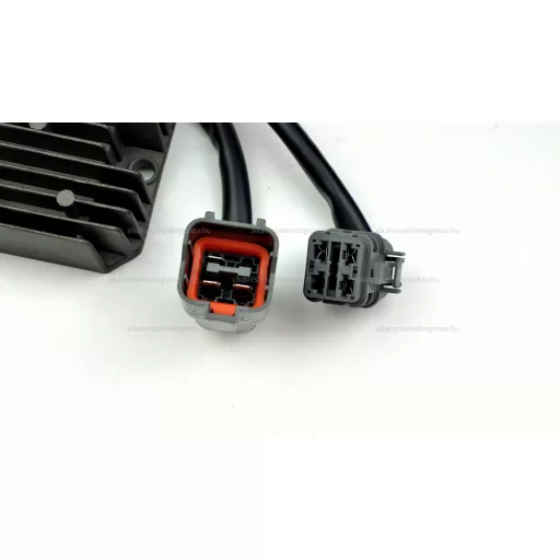 Feszültség szabályzó Kymco KXU / MXU / MAXXER – quad / ATV elektromosság és gyújtás alkatrész, cikkszám: P8818