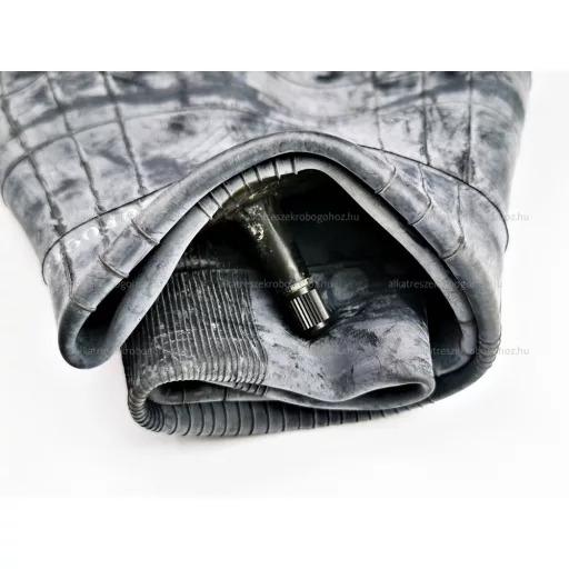 Gumiköpeny belső 20x11-8 egyenes szelepházzal