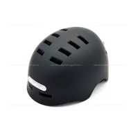 Bukósisak rollerhez LED világítással, fekete - PC (polikarbonát) héj állítható méret – elektromos roller bukósisak és védelem alkatrész, cikkszám: P13455