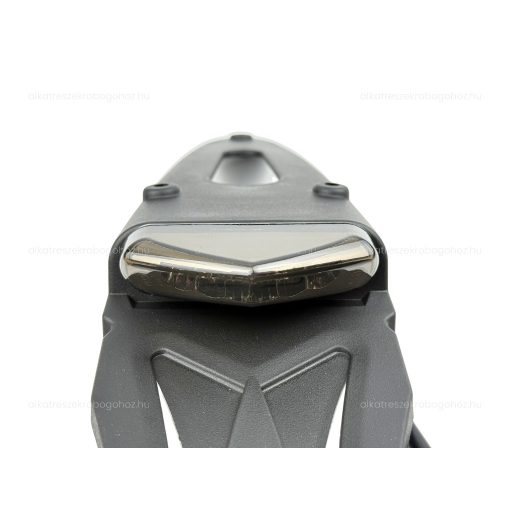 Hátsó lámpa sárvédővel univerzális - füstös