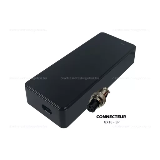 Töltő 52V - 58.8V / 2A (GX16-3p csatlakozóval)