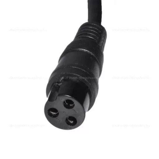 Töltő 60V 3A (67.2V kimenet) lítium akkumulátorhoz - elektromos roller / robogó – elektromos roller töltők alkatrész, cikkszám: P15202