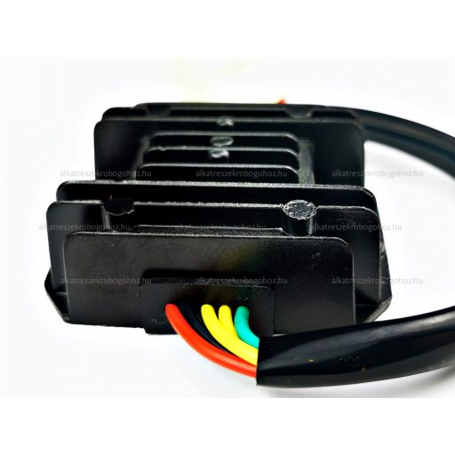 Feszültség szabályzó univerzális 5 vezetékes