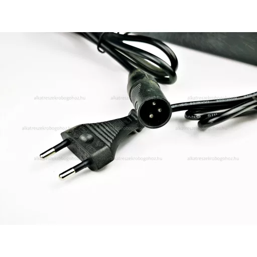 Elektromos kerékpár töltő SLA 24V 5A három pólusú papa csatlakozóval