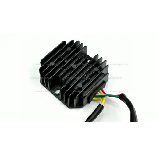 Feszültség szabályzó KYMCO 125-150-250ccm / Malaguti 125-150ccm 12V 15A DC 3+3 vezeték
