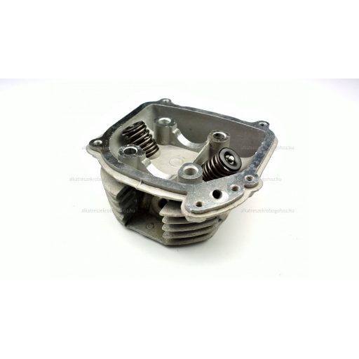 Hengerfej 4T GY6 125ccm gáz visszavezetős, 4 ütemű kínai robogóhoz